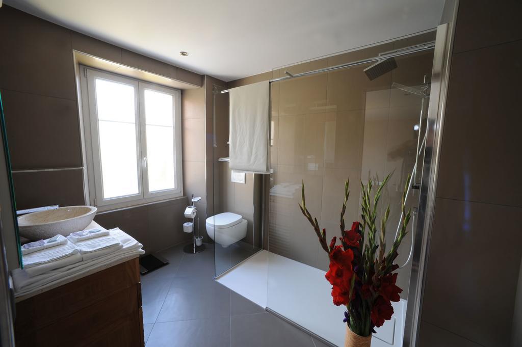 Chez Gilles Hotel Resto Bar Sa La Chaux De Fonds ห้อง รูปภาพ
